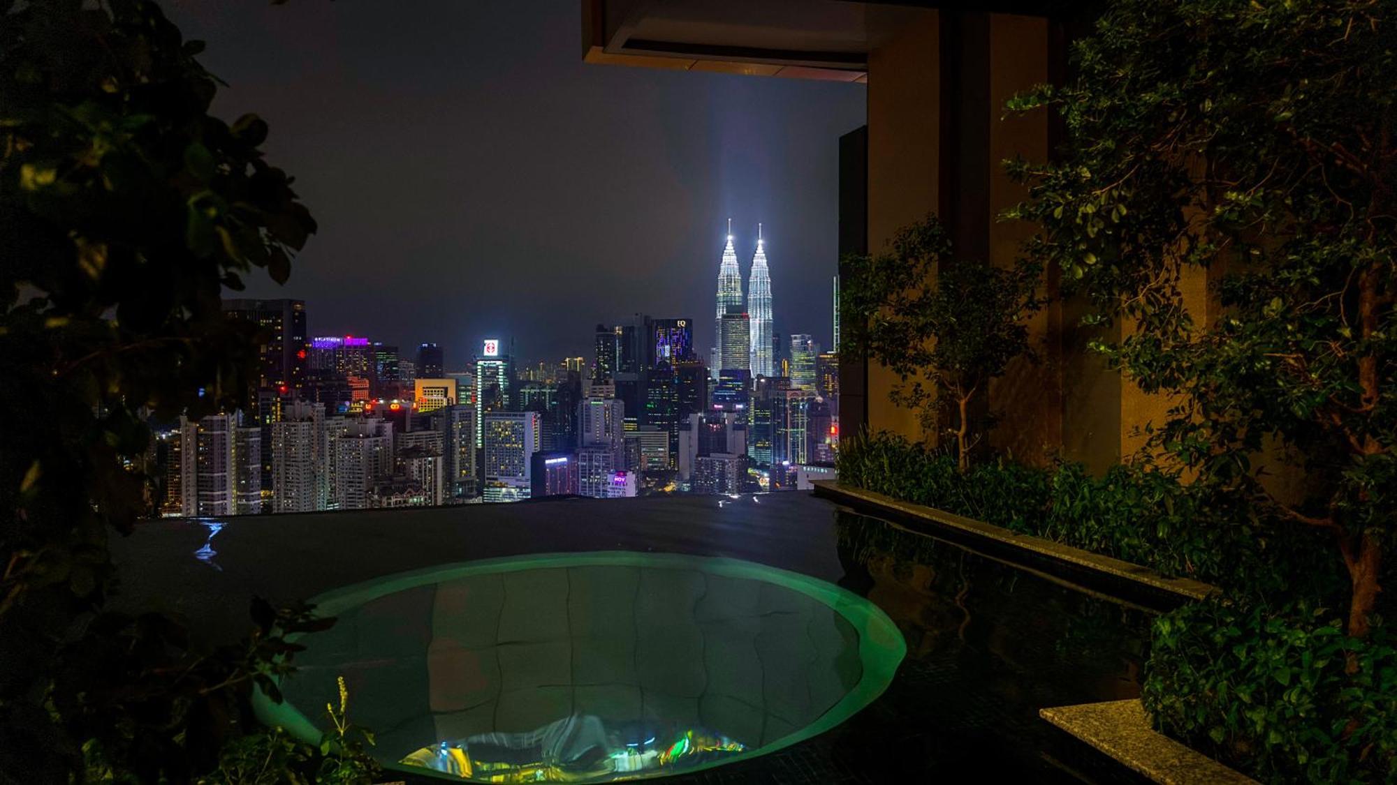 Harmony Luxury Suites At Lucentia Bukit Bintang City Center Kuala Lumpur Exterior photo